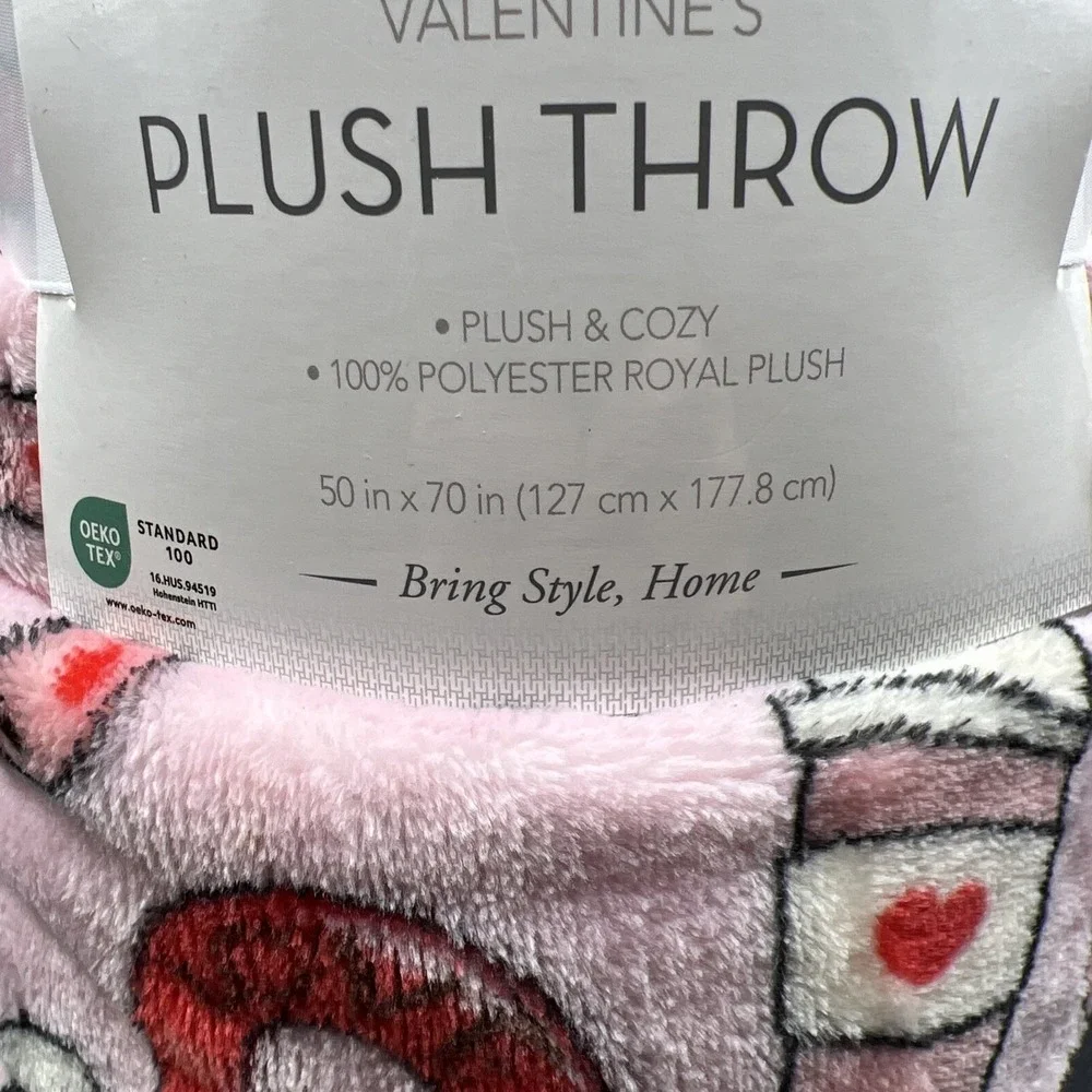 NWT Huntington Home Valentines Plush Throw Donuts & Coffee 50